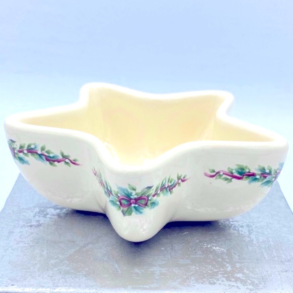 Vintage Pfaltzgraf Star Shaped Ceramic Voltive Holder Has Holly And Bows Trinket